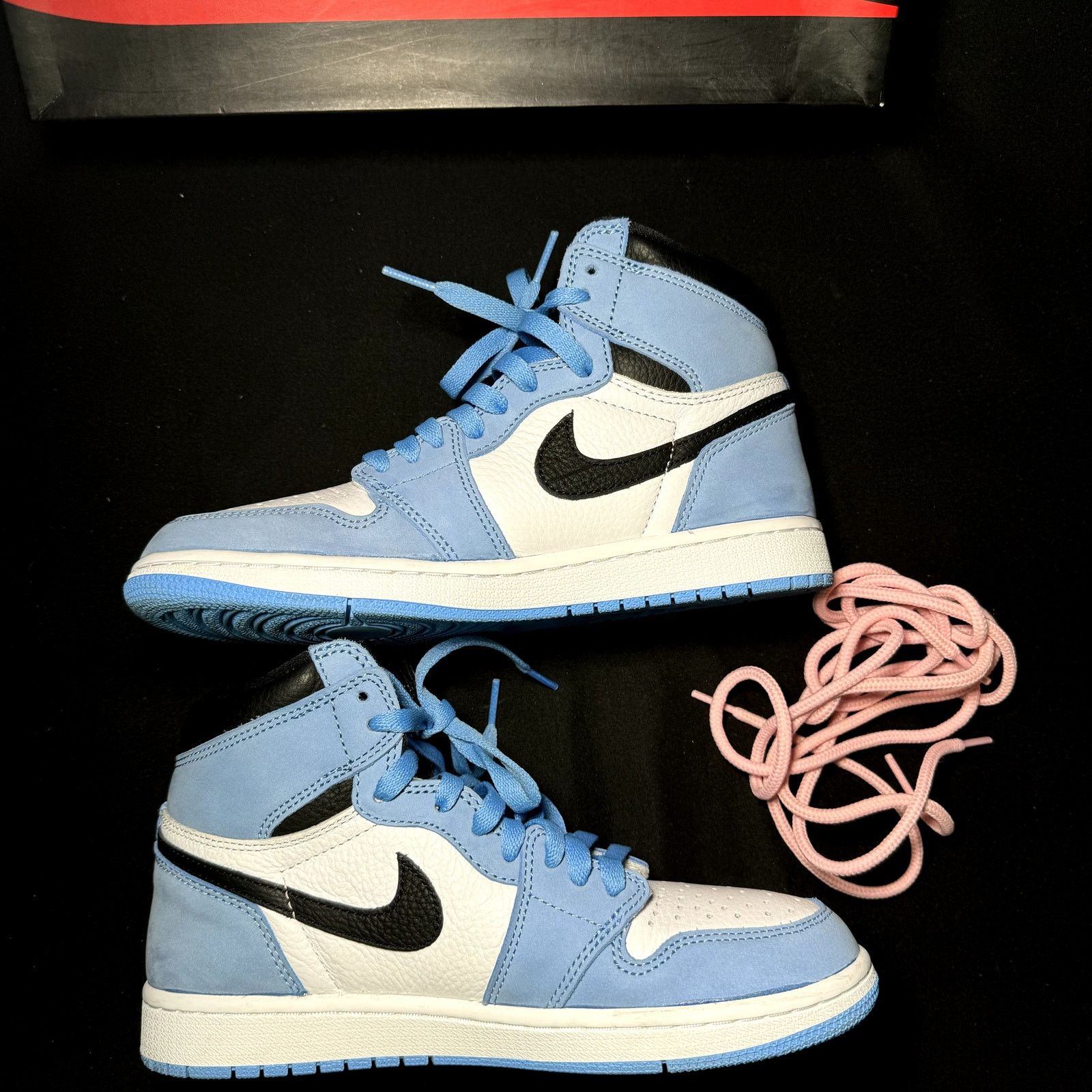 Jordan Brand × Nike Nike Air Jordan 1 Retro High OG University Blue - Size 7 Size US 7 / EU 40 - 2 Thumbnail