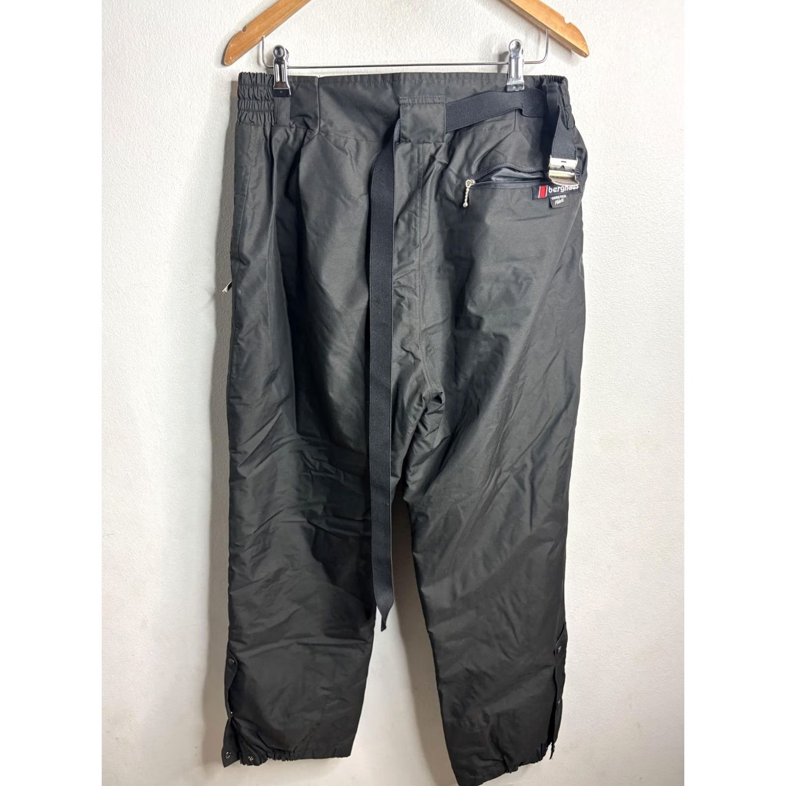 Berghaus Berghaus Pants Mens 34 Black Gore-Tex Rain Waterproof Hiking Belted Zip Pockets Size US 34 / EU 50 - 4 Thumbnail