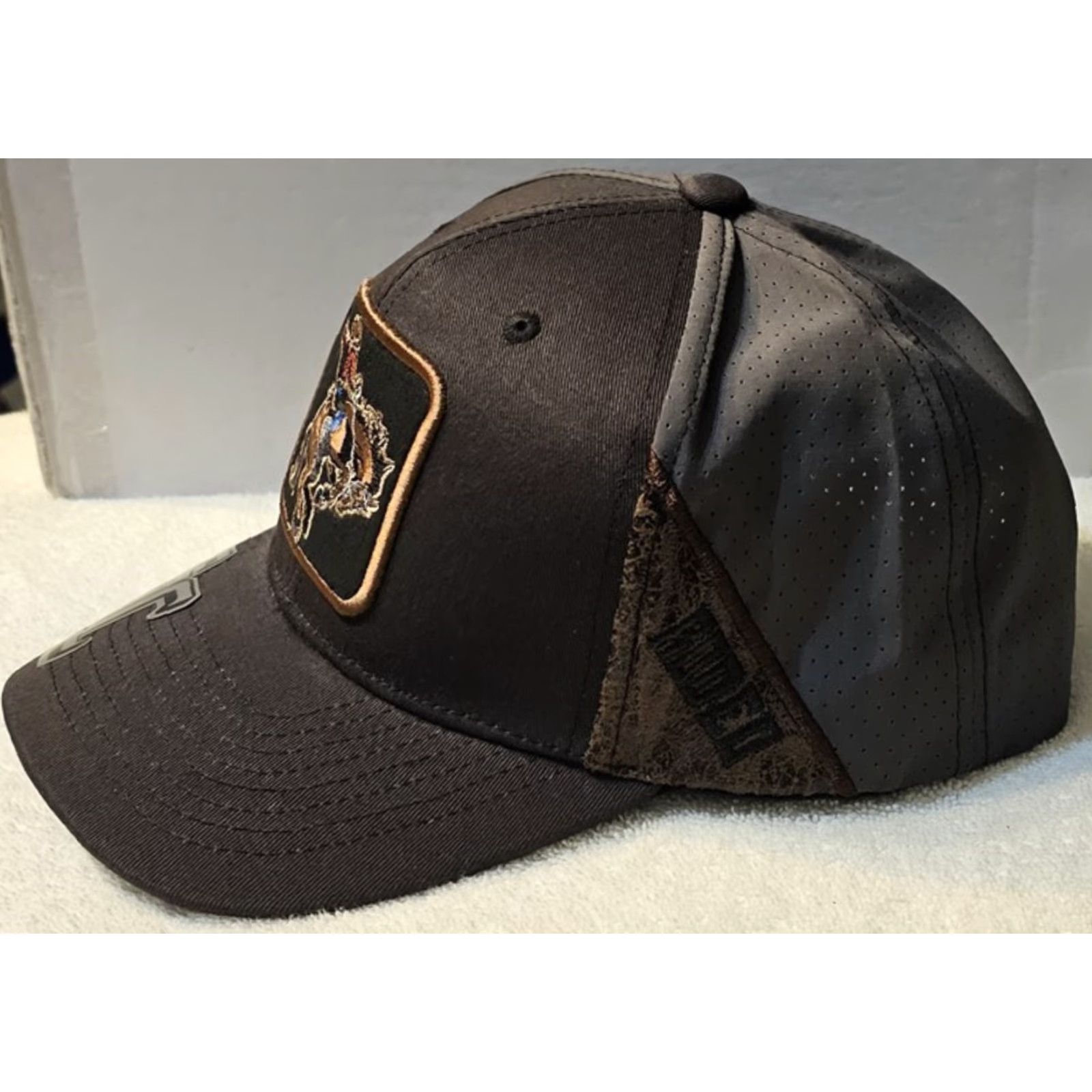 Vintage RODEO COWBOY BUCKING HORSE BRONC RIDING ROUNDUP SNAPBACK BASEBALL CAP #3 Size ONE SIZE - 2 Thumbnail