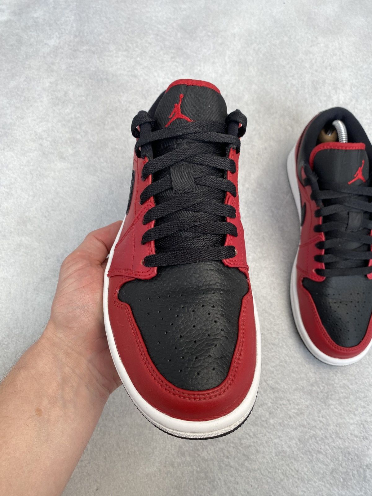 Jordan Brand Nike Air Jordan 1 Low Reverse Bred Gym Red/Black 553558-605 Size US 8 / EU 41 - 6 Thumbnail