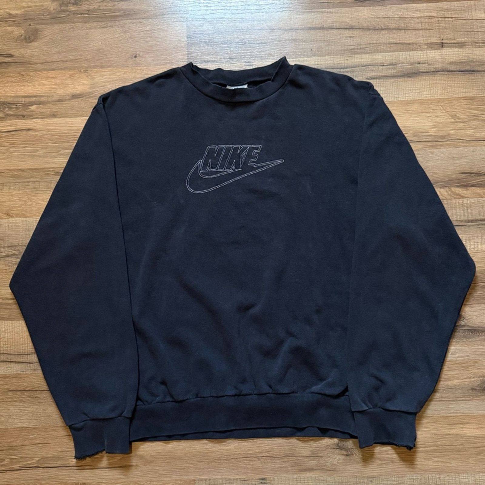 Nike Y2K Nike Spell Out Center Swoosh Contrast Stitch Crewneck Size US M / EU 48-50 / 2 - 1 Thumbnail