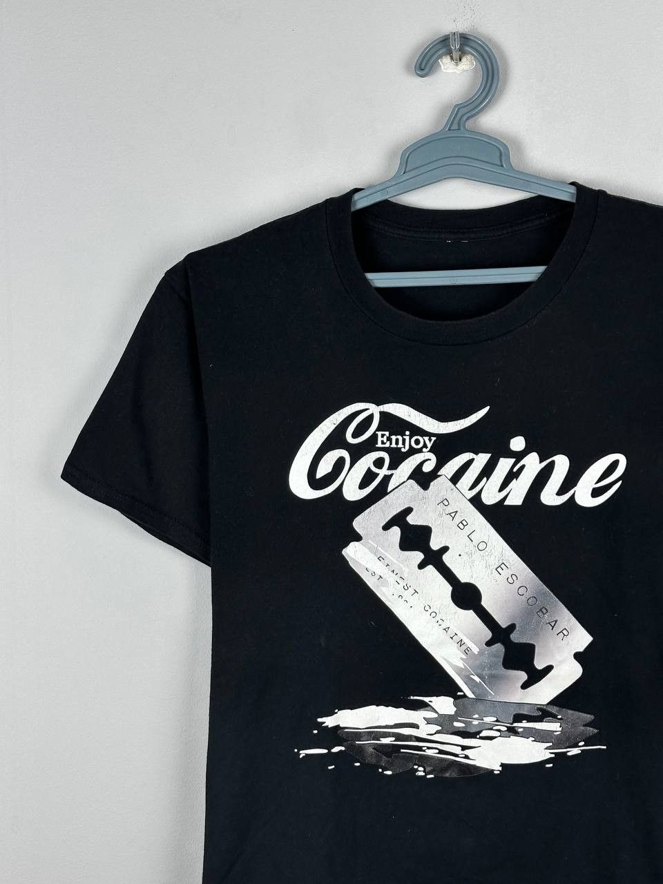 Vintage Vintage Enjoy Cocaine Pablo Escobar T Shirt Mafia Size US M / EU 48-50 / 2 - 3 Thumbnail
