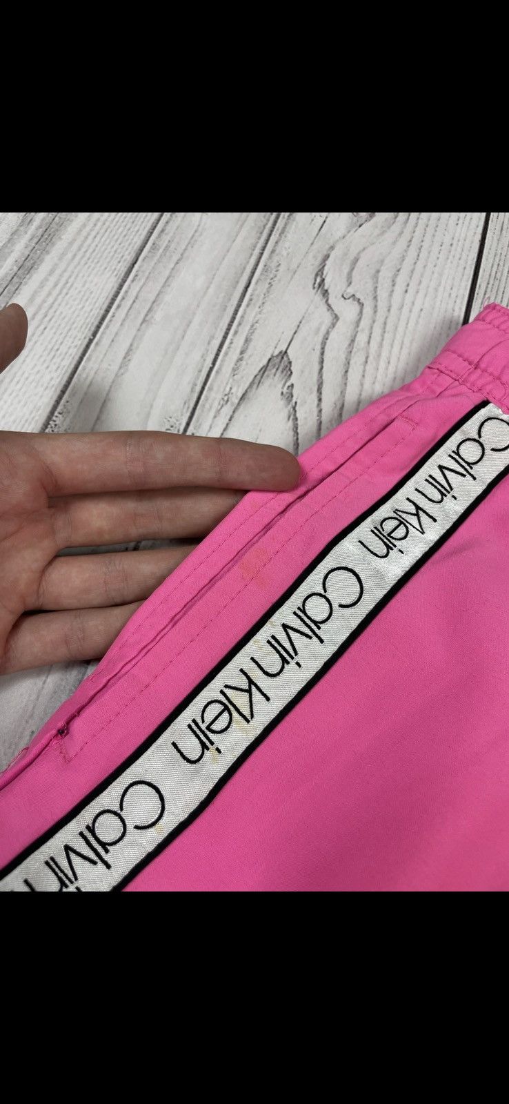 Calvin Klein Calvin klein swimming shorts size M pink rare Size US 32 / EU 48 - 3 Thumbnail