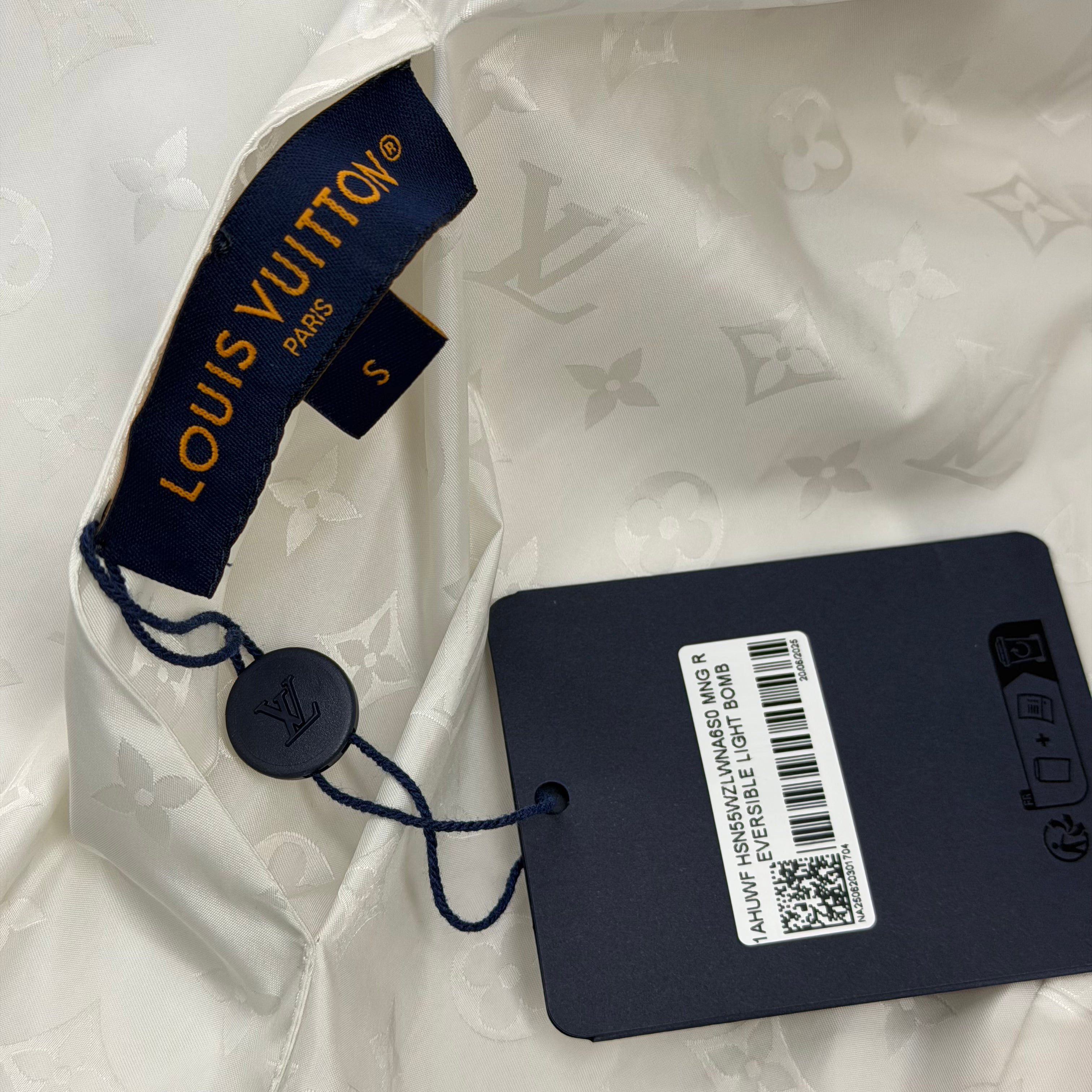 Louis Vuitton Louis Vuitton Monogram Reversible Bomber S Size US S / EU 44-46 / 1 - 6 Thumbnail