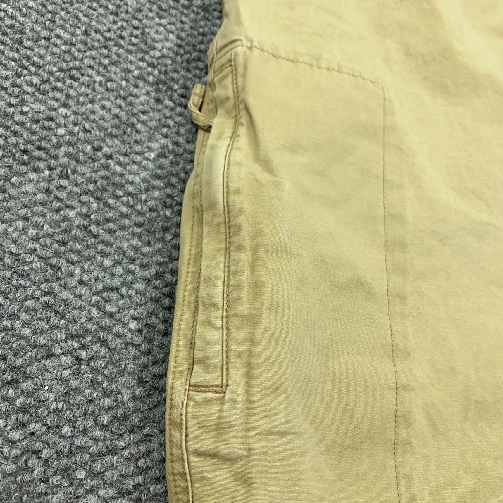 Vintage Columbia Cargo Pants Mens 38 Beige 32" Inseam Relaxed Fit Canvas Cargo Pockets Pants Mens Regular 38" Beige Columbia Omni-Shade Size US 38 / EU 54 - 4 Thumbnail