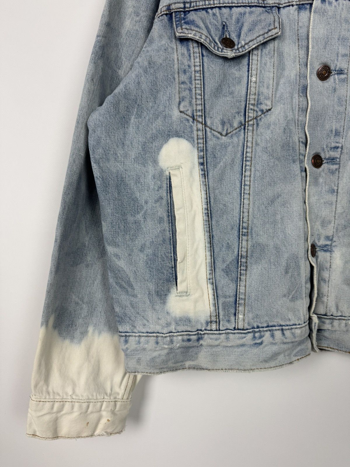 Levi's Vintage Distressed Levi’s Washed Denim Custom Made Jacket Size US XL / EU 56 / 4 - 9 Thumbnail