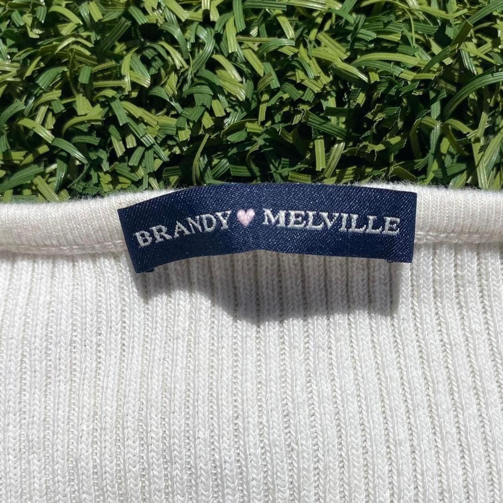 Brandy Melville Brandy Melville White Crop Top Long Sleeve One Size New Size ONE SIZE - 2 Thumbnail