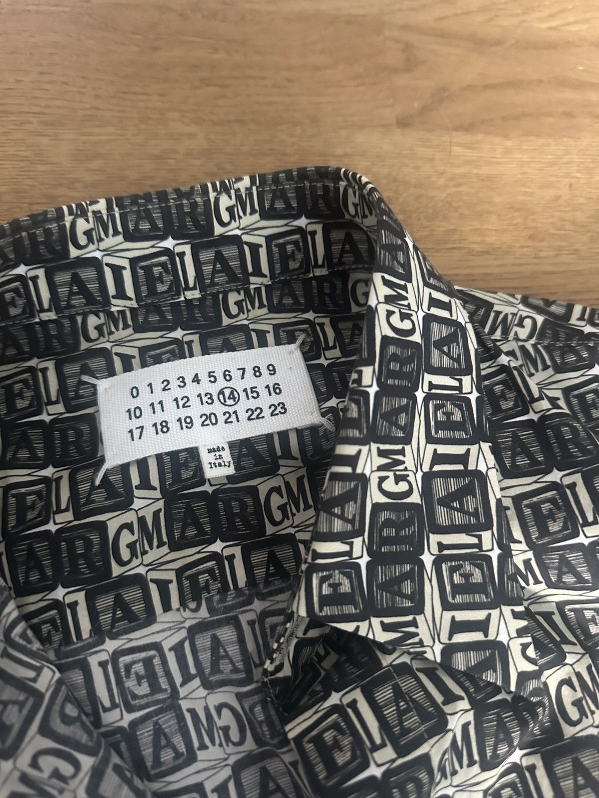 Maison Margiela Maison Margiela Monogram Shirt Size US M / EU 48-50 / 2 - 2 Thumbnail