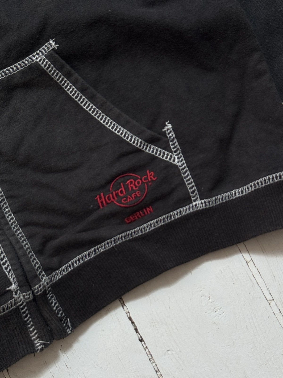 Hard Rock Cafe VINTAGE HARD ROCK 2000s CROPPED ZIP UP SWEATSHIRT Size XS / US 0-2 / IT 36-38 - 5 Thumbnail