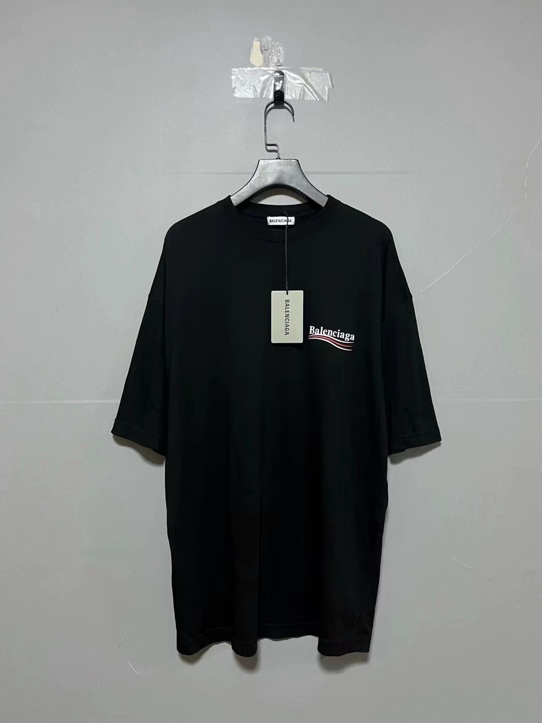 Balenciaga Balenciaga Black Coke Short Sleeve Size US S / EU 44-46 / 1 - 1 Thumbnail