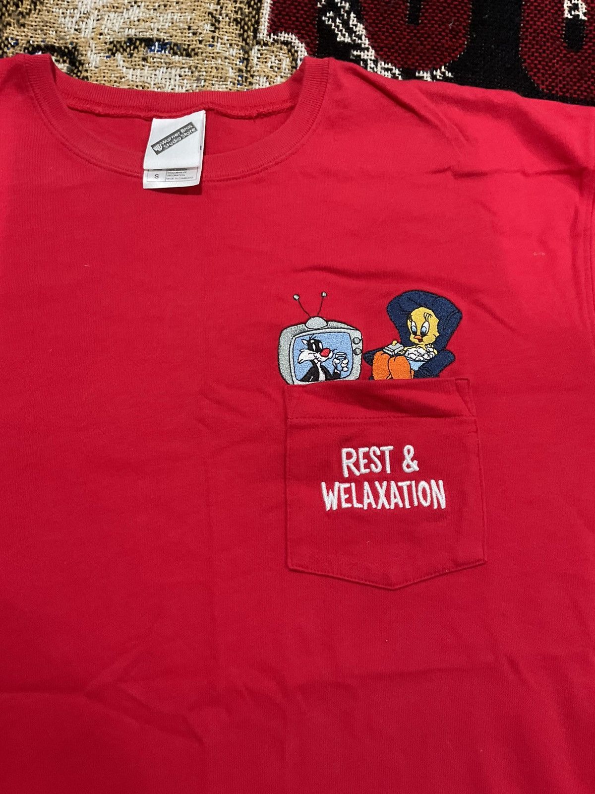 Warner Bros Vintage Warner Bros. studio store size small 2000 Size US S / EU 44-46 / 1 - 5 Thumbnail