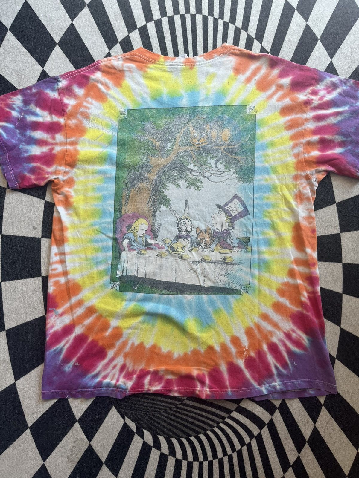Arts & Science Vintage Alice In Wonderland 1997’s tie dye Very worn Tshirt Size US XL / EU 56 / 4 - 8 Thumbnail