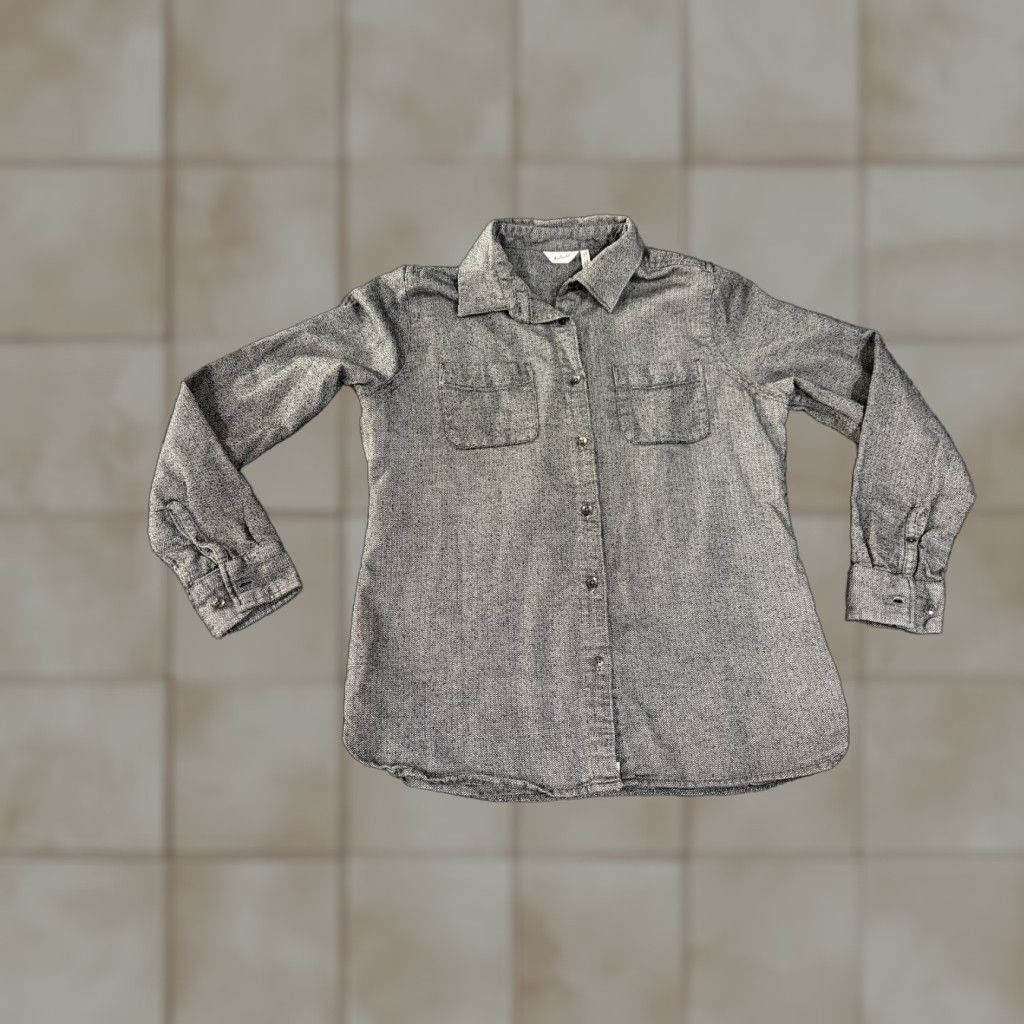 Vintage Woolrich Button-Up Shirt Womens Medium Gray Herringbone Long Sleeve Classic, Cotton, Lightweight, All Seasons, Casual, Regular, Gray Size M / US 6-8 / IT 42-44 - 1 Thumbnail