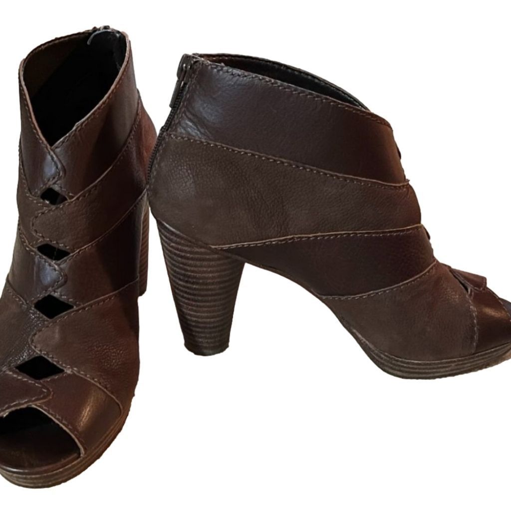 Fossil Fossil Bobbi Leather Peep Toe Booties Size 8.5 Size US 8.5 / IT 38.5 - 8 Thumbnail