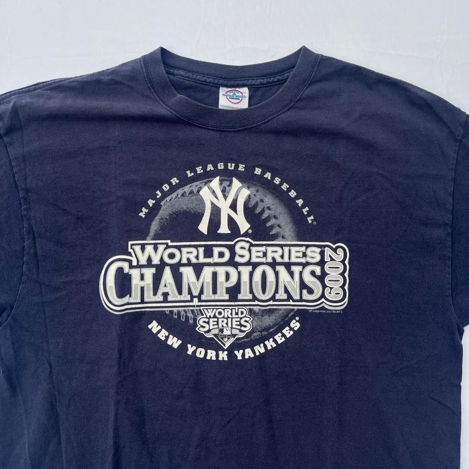 Delta New York Yankees World Series Champions MLB T-Shirt Men's XL Size US XL / EU 56 / 4 - 2 Thumbnail