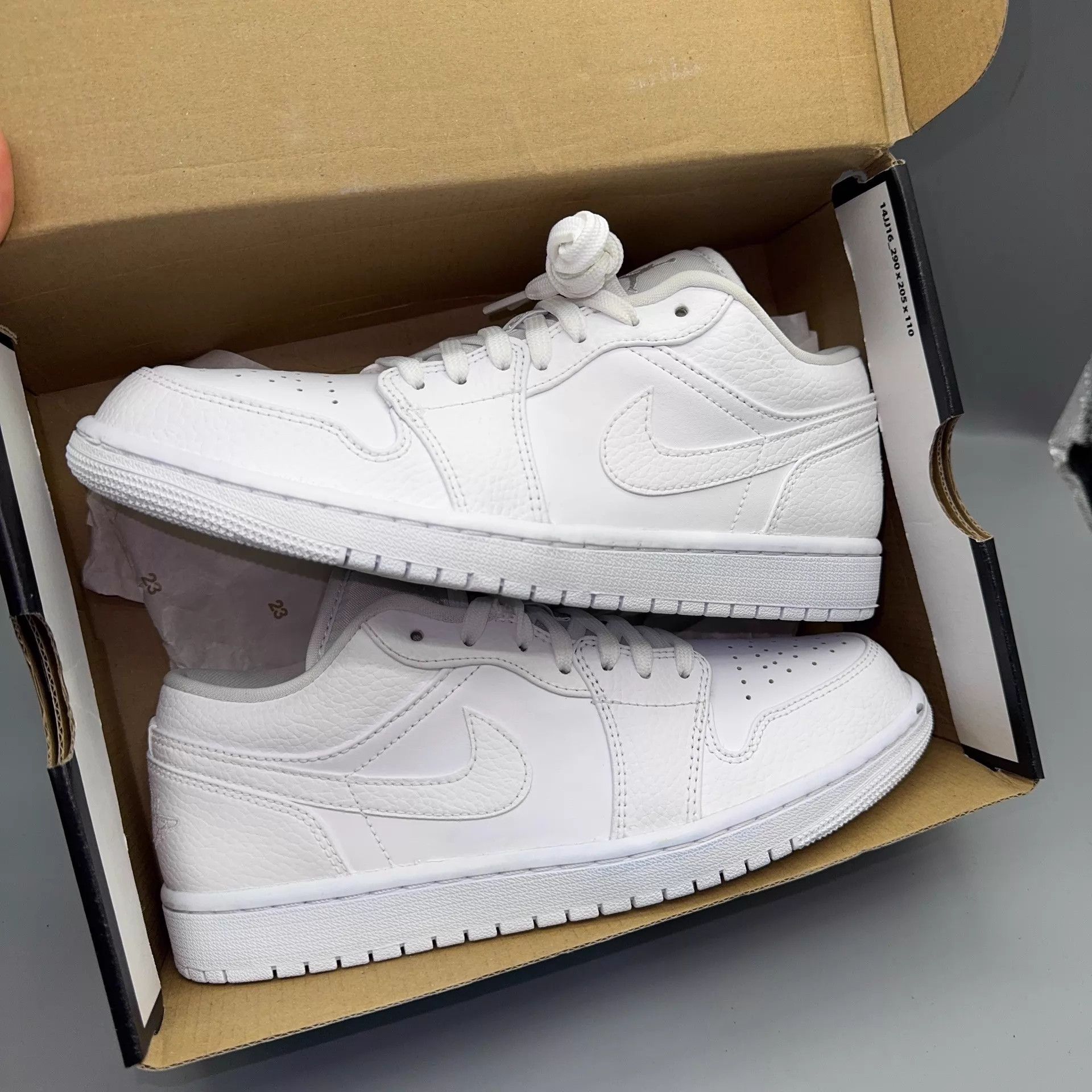 Nike Jordan AJ1 White 40.5 (Brand New, Original Box) Size US 7.5 / EU 40-41 - 5 Thumbnail