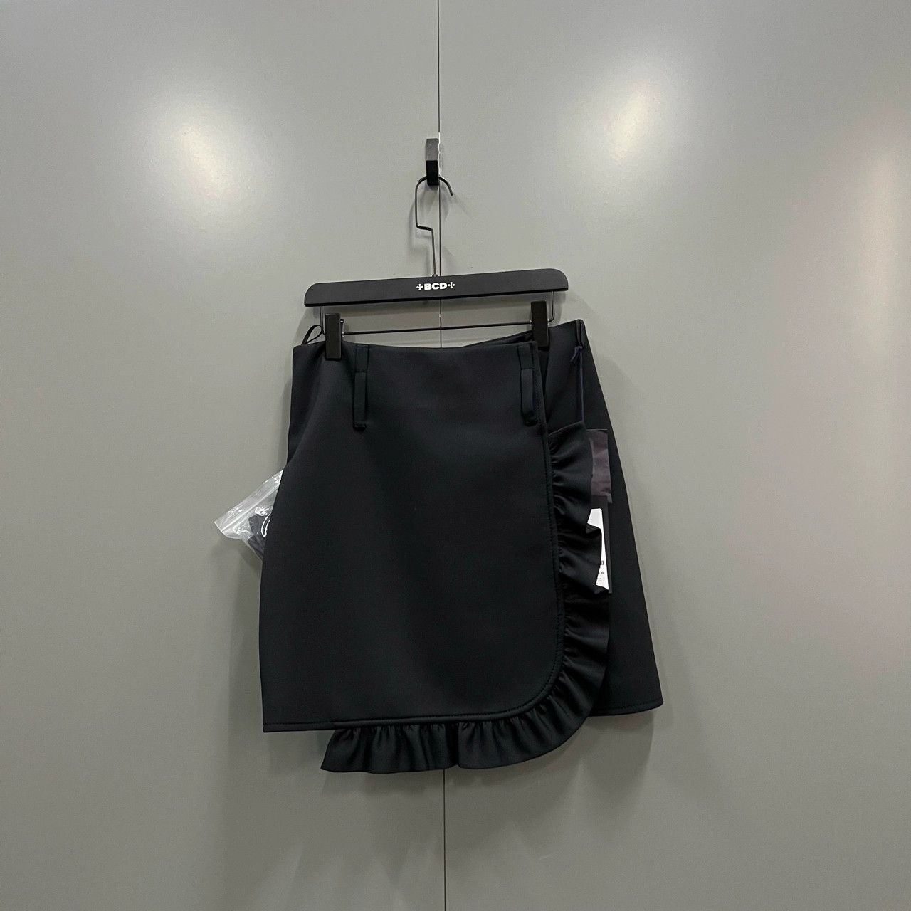 Prada PRADA Solid Color Ruffle Skirt - dmc Size US 31 - 1 Thumbnail