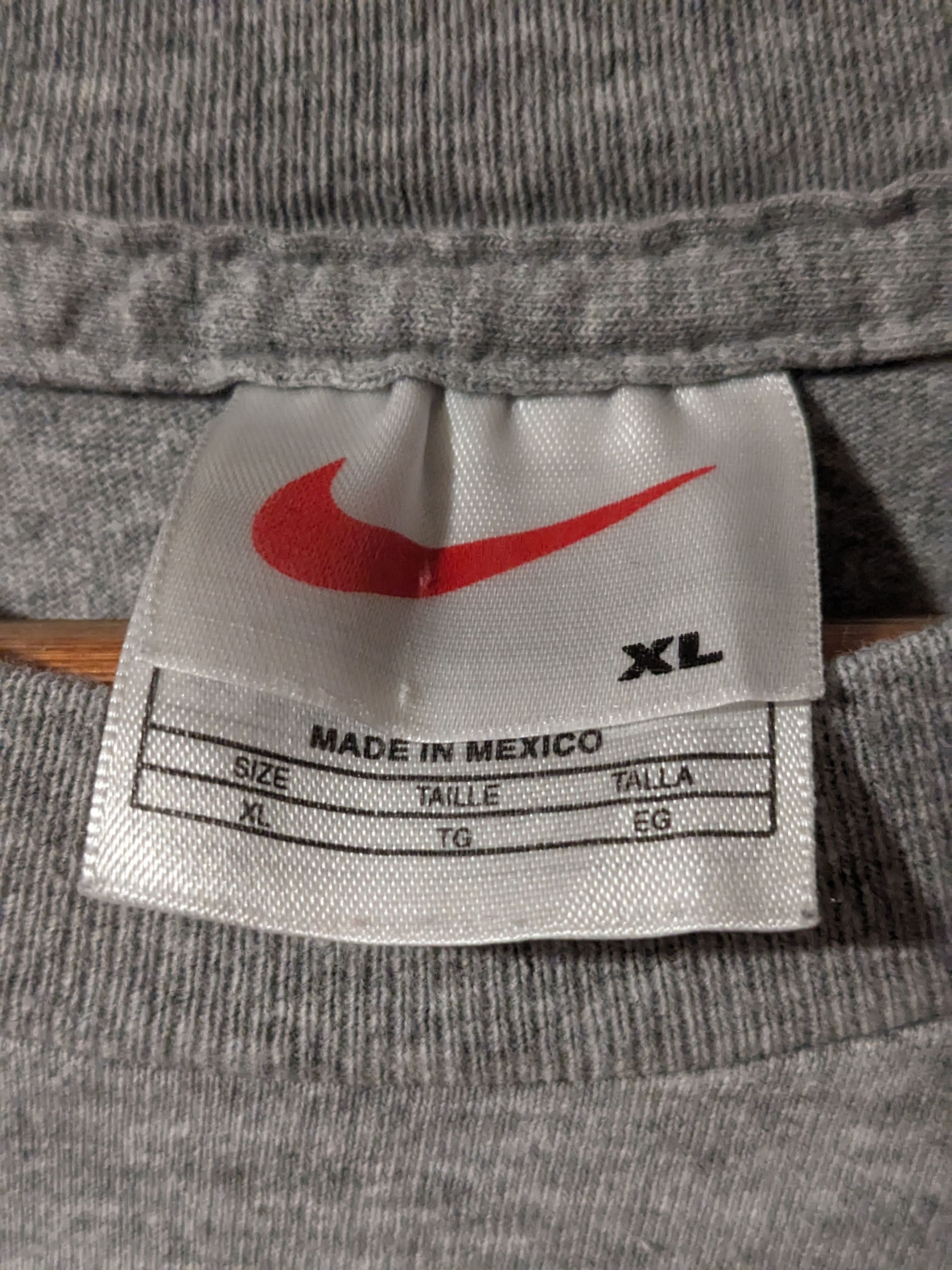 Nike × Vintage Vintage 90s Nike Air Swoosh Check Gray X-Large T-Shirt Size US XL / EU 56 / 4 - 5 Thumbnail