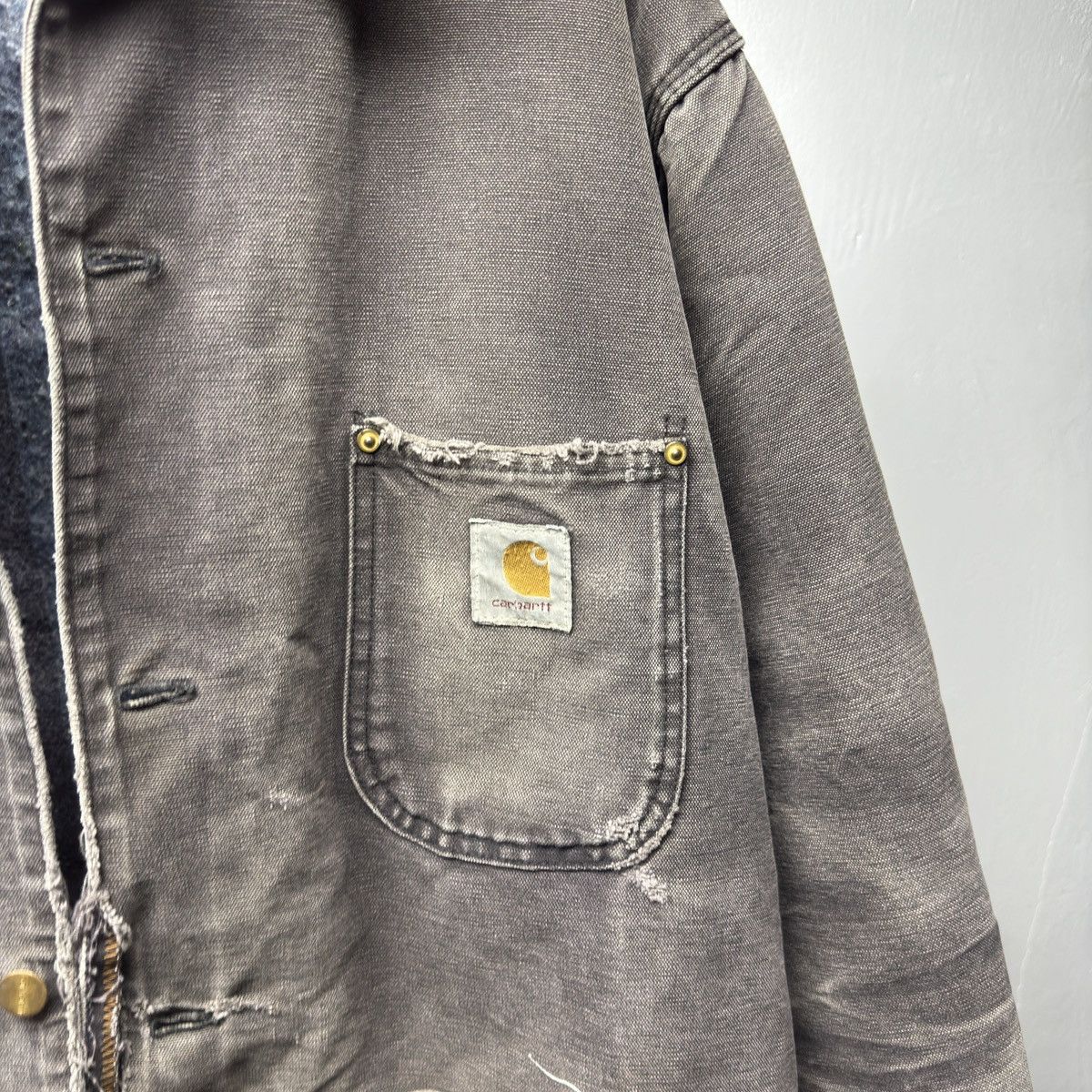 Carhartt 90s Carhartt Faded Thrashed Distressed Chore Coat ERD Grunge Size US L / EU 52-54 / 3 - 4 Thumbnail