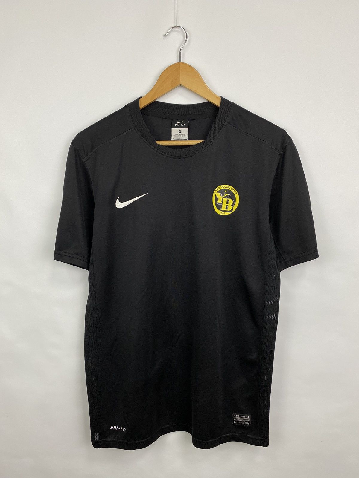 Nike Nike BSC Young Boys football shirt jersey rare retro Y2K Size US M / EU 48-50 / 2 - 2 Thumbnail
