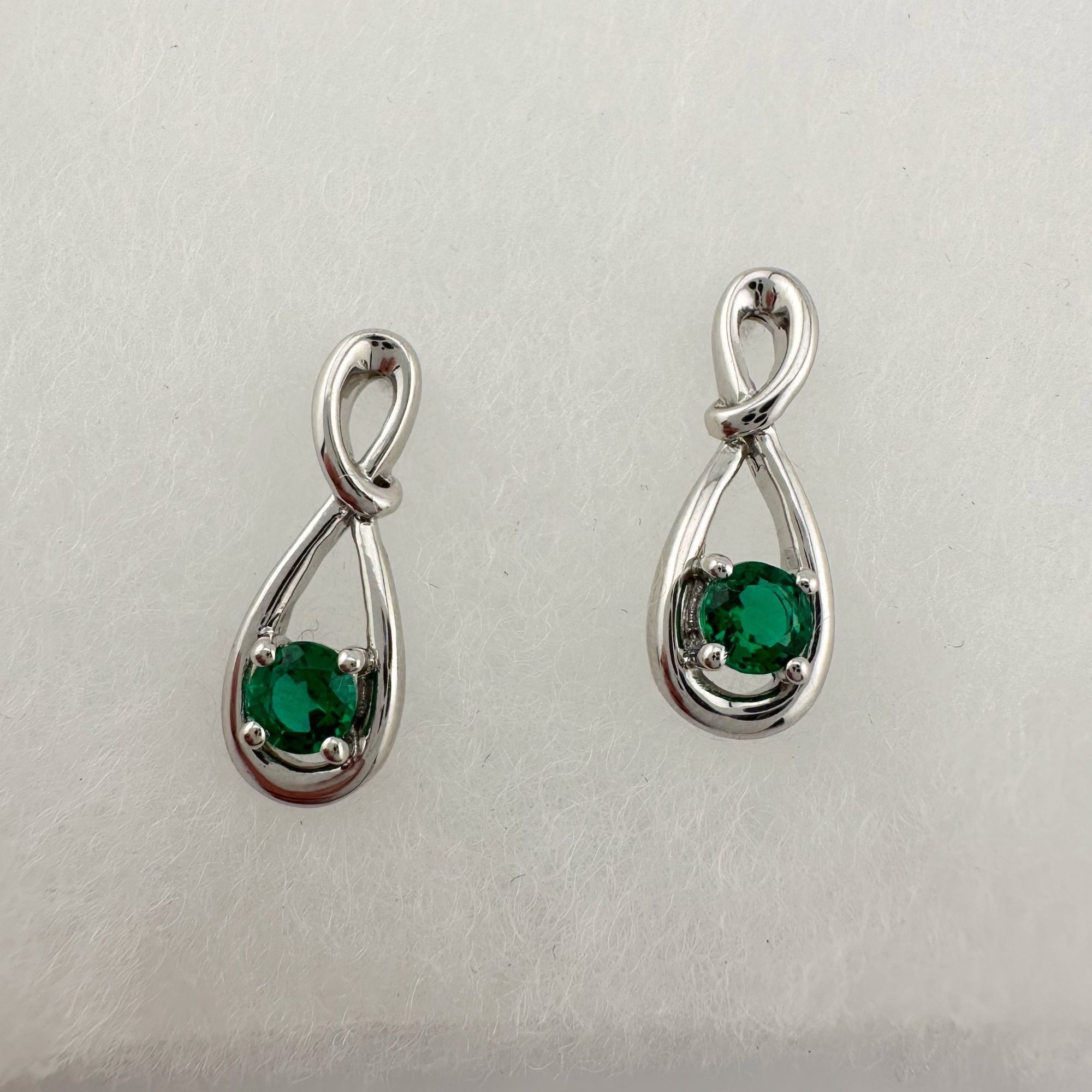 Other Beautiful Round Emerald Swoop Earrings in Sterling Silver Size ONE SIZE - 9 Thumbnail