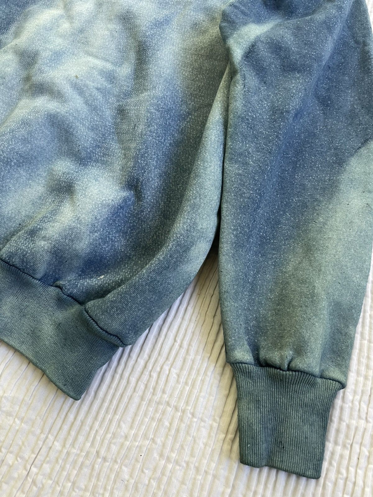 Indigo Indigo Dyed Sun Faded Crewneck Sweatshirt Size US L / EU 52-54 / 3 - 5 Thumbnail
