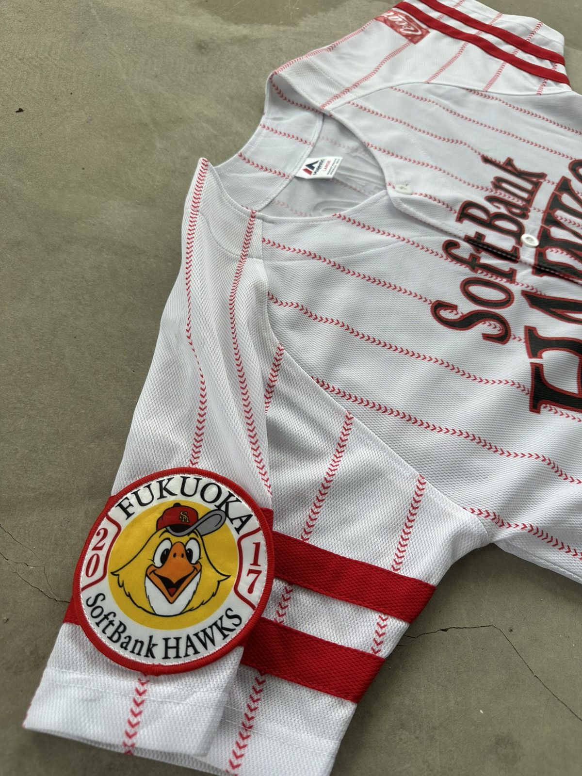 Other NPB FUKUOKA SOFT BANK HAWKS BASEBALL JERSEY Size US L / EU 52-54 / 3 - 5 Thumbnail