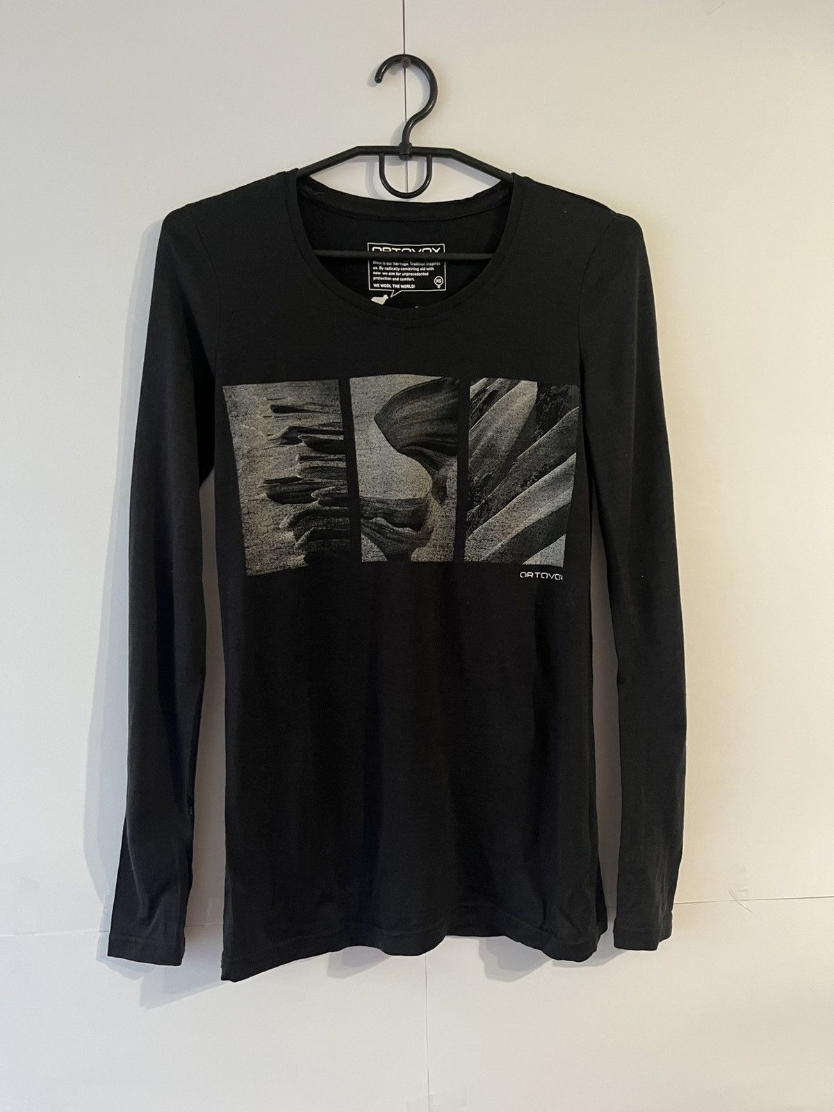 ORTOVOX Ortovox 185 Merino Wool Shape Pic Long Sleeve Tee Shirt Size XS / US 0-2 / IT 36-38 - 1 Thumbnail