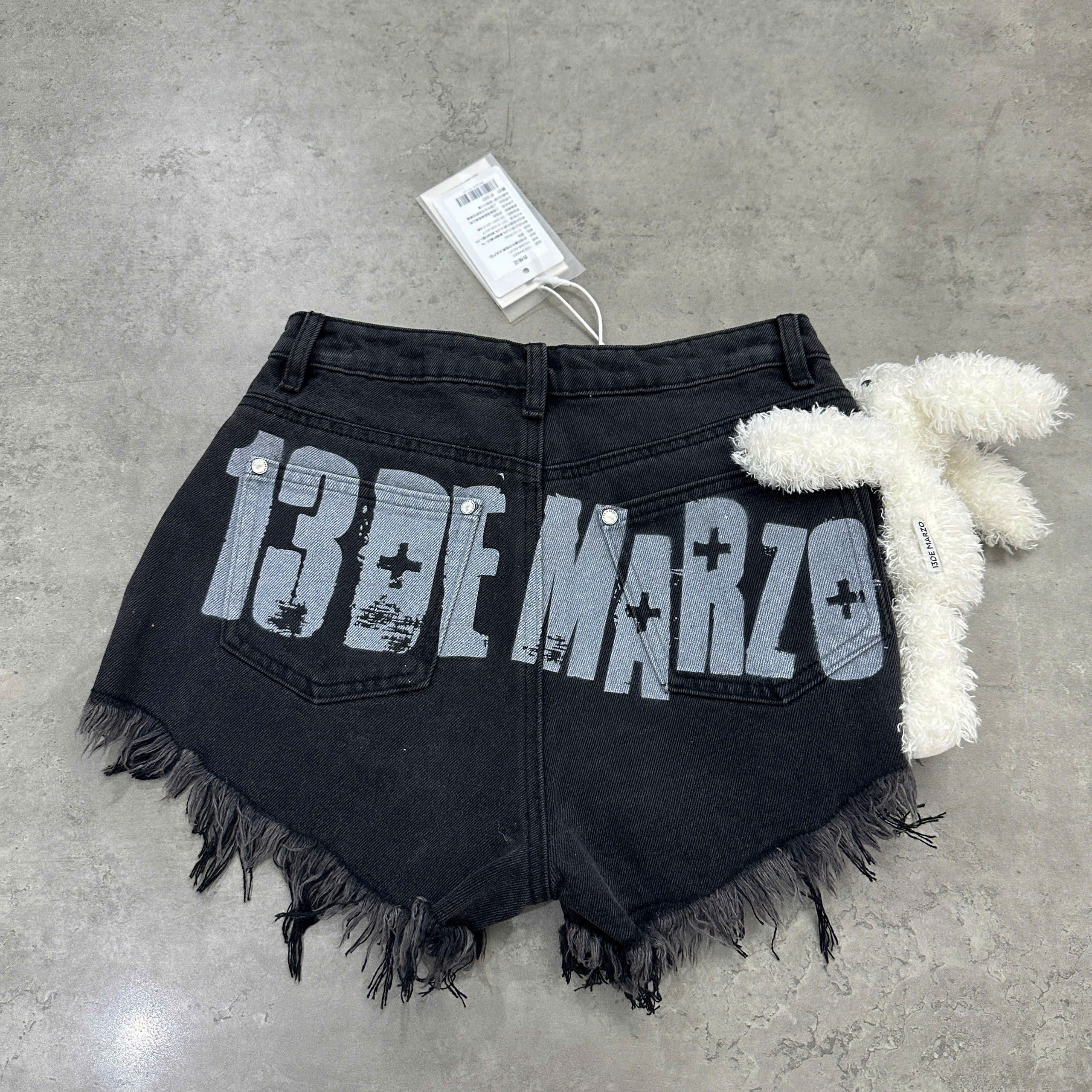 13DE MARZO 13 DEMARZO Graffiti Double Layer Shorts BLACK Size 24" / US 00 / IT 34 - 2 Thumbnail