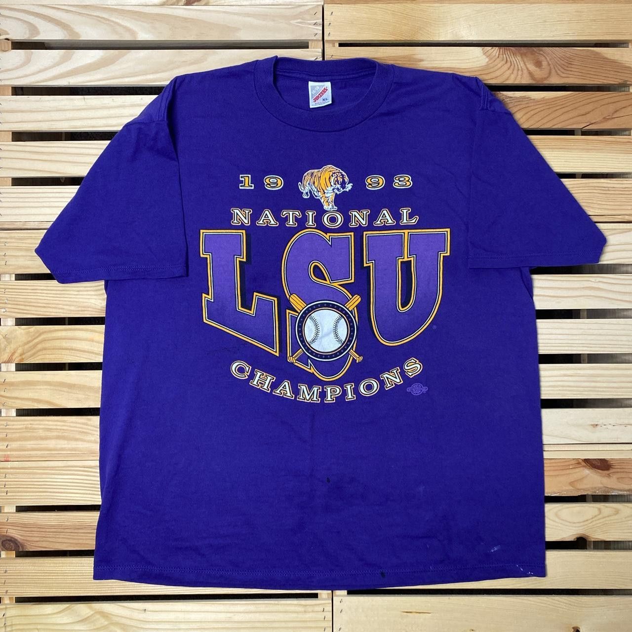 Jerzees Vintage LSU Tigers 1993 Purple College Baseball Tee Size XL Size US XL / EU 56 / 4 - 1 Thumbnail
