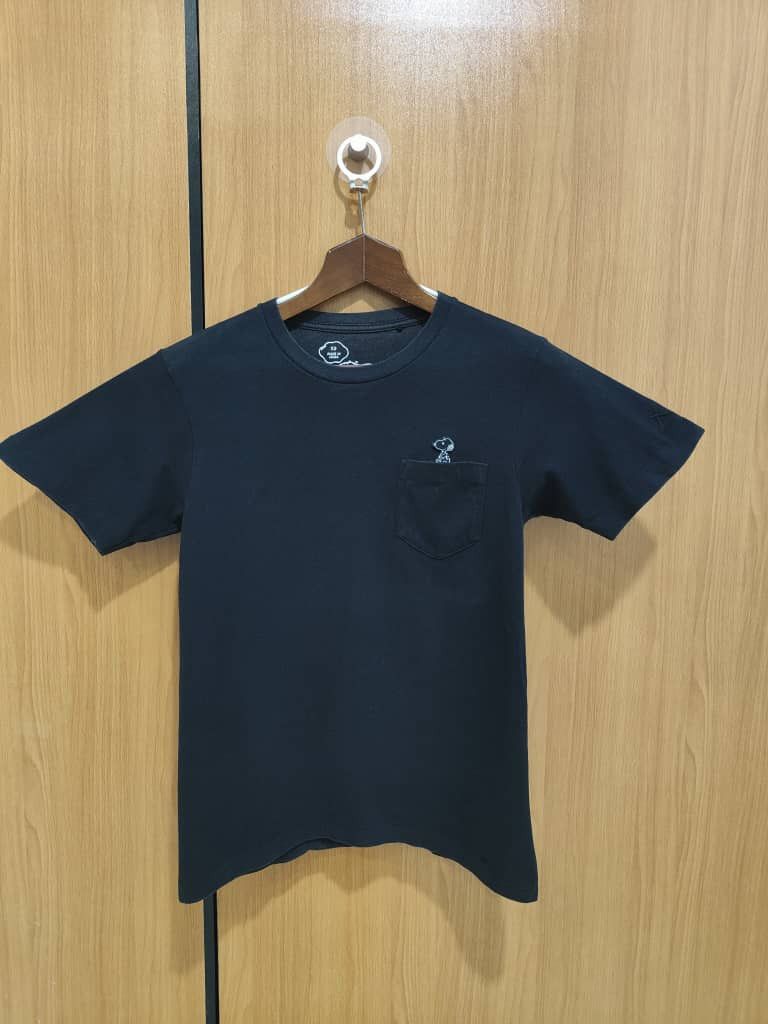 Kaws × Peanuts × Uniqlo vintage KAWS x Uniqlo x Peanuts Snoopy Pocket Tee Size US S / EU 44-46 / 1 - 2 Thumbnail