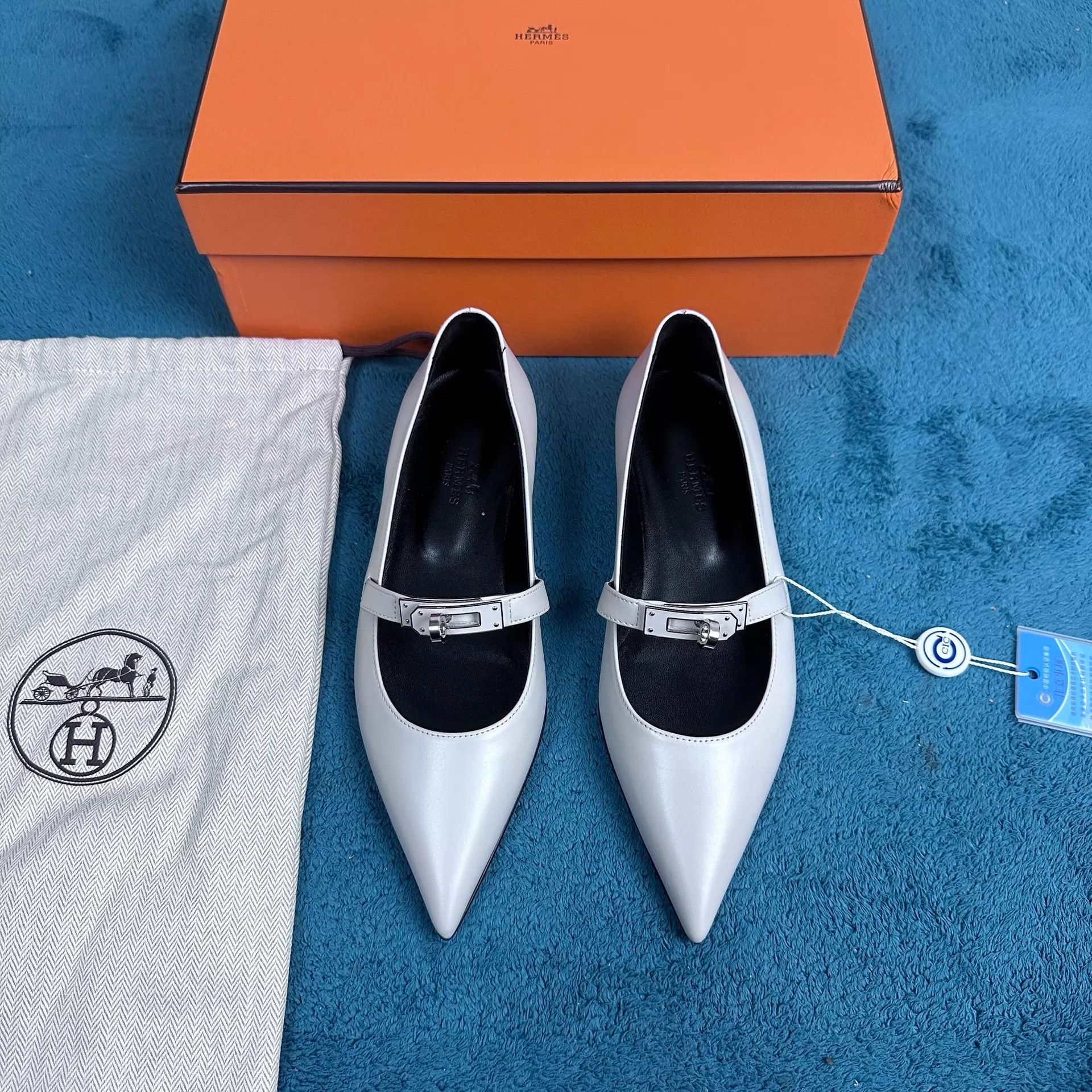 Hermes Hermès Kelly Calf Pointed Light Gray Shoes 35 New Size US 4.5 / IT 34.5 - 1 Thumbnail