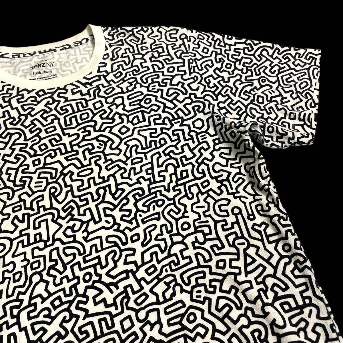 MoMA 🇯🇵 UNIQLO SPRZNY KEITH HARING MOMA SPECIAL EDITION TSHIRT Size US XL / EU 56 / 4 - 5 Thumbnail