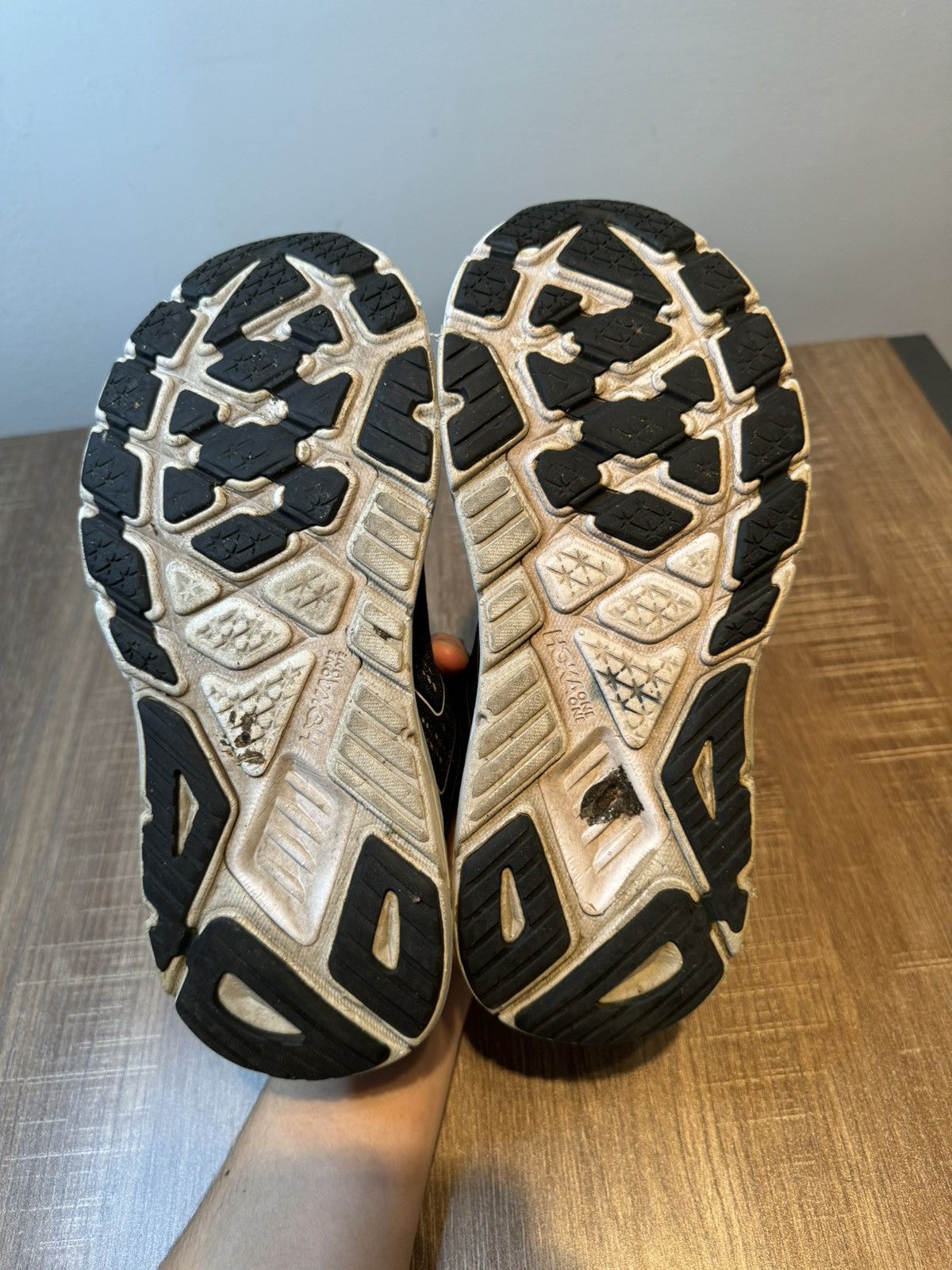 Hoka Hoka Womens Arahi 5 Running Shoes - Wide Black Size 7.5 Size US 7.5 / IT 37.5 - 6 Thumbnail