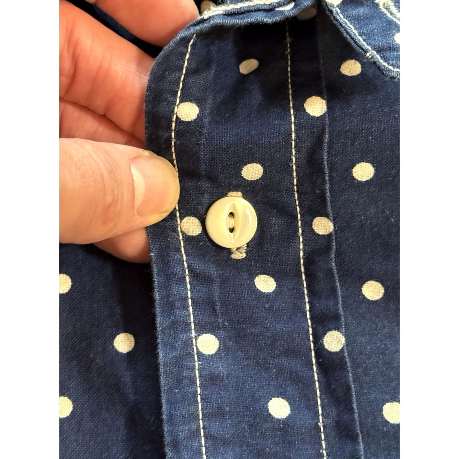 Vintage The Real McCoy’s Double Diamond Chin Strap Stifel Dot Pattern Work Shirt Size 14 Blue Cotton Polka Dot Long Sleeve Button-Up 20s 30s Mens Size US S / EU 44-46 / 1 - 4 Thumbnail