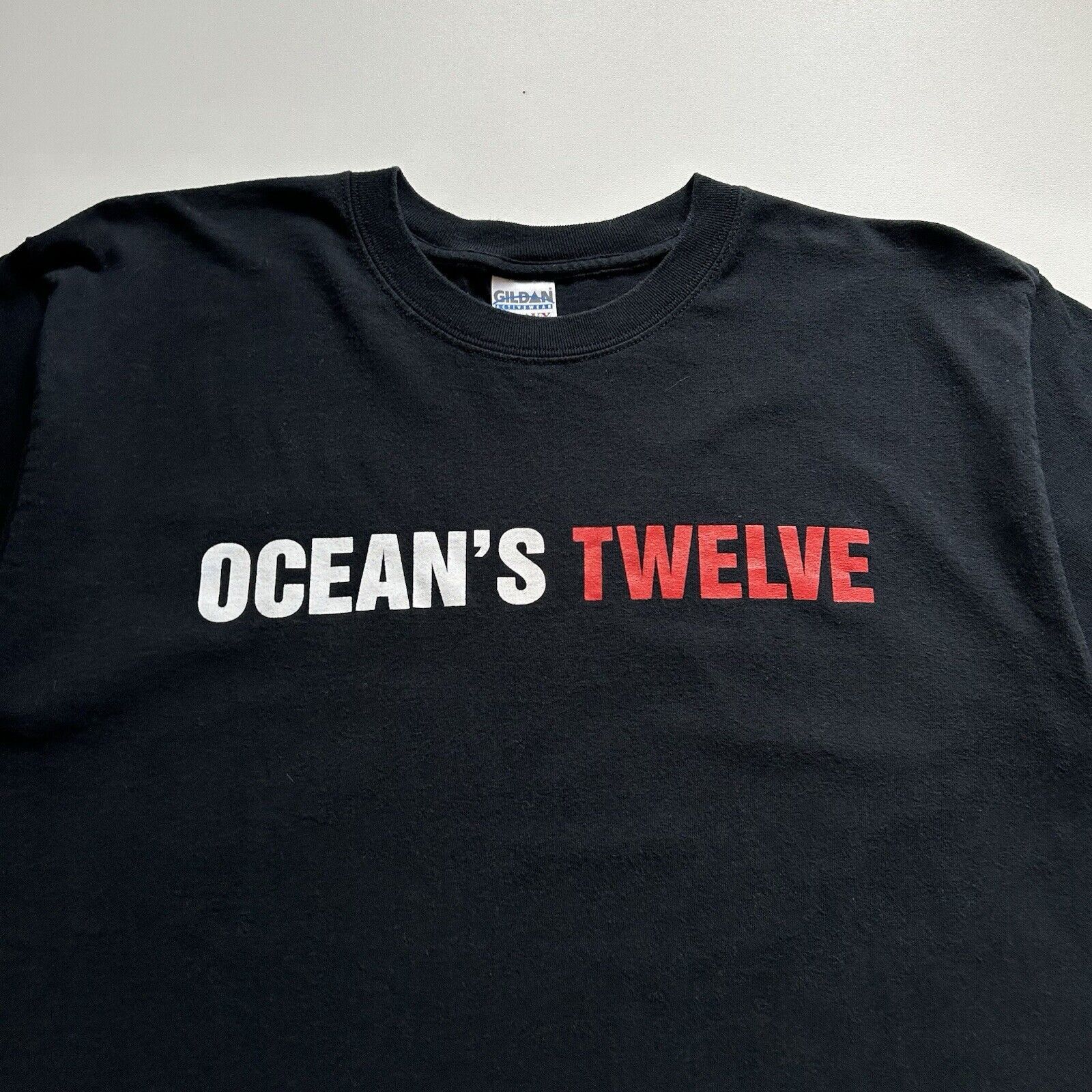 Gildan Vintage 2004 Ocean's Twelve Movie Graphic T Shirt Large Rare Size US L / EU 52-54 / 3 - 2 Thumbnail
