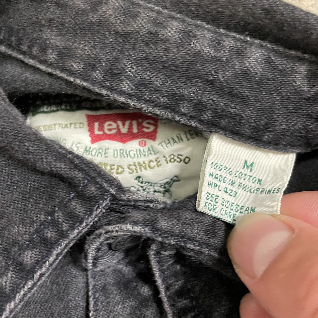 Vintage Vintage Levi’s 2 Pocket Black Button Up Shirt Size US M / EU 48-50 / 2 - 4 Preview