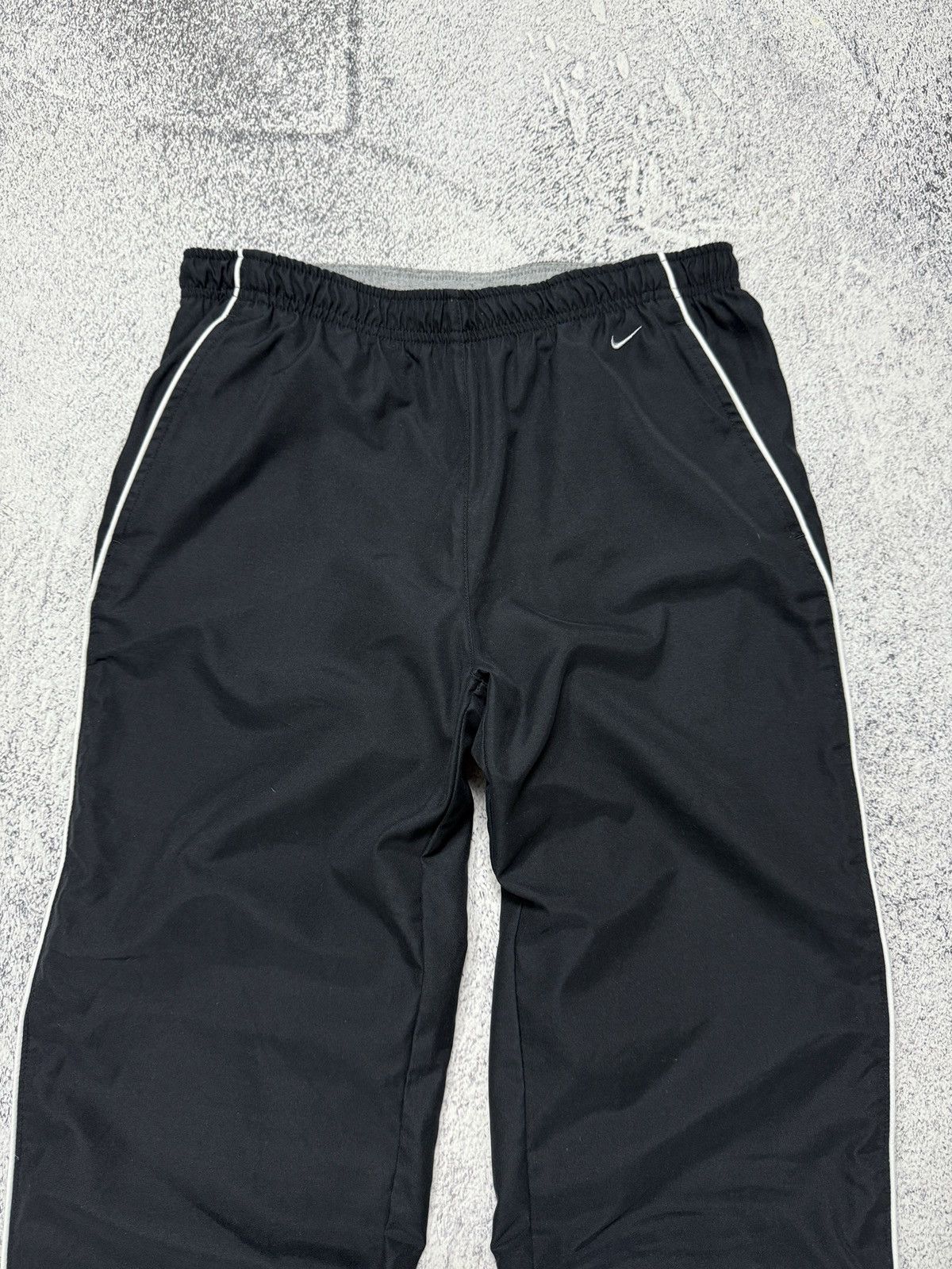 Nike OOs Nike Vintage Nylon Baggy Swoosh Parachute Track Pants Size US 32 / EU 48 - 6 Thumbnail