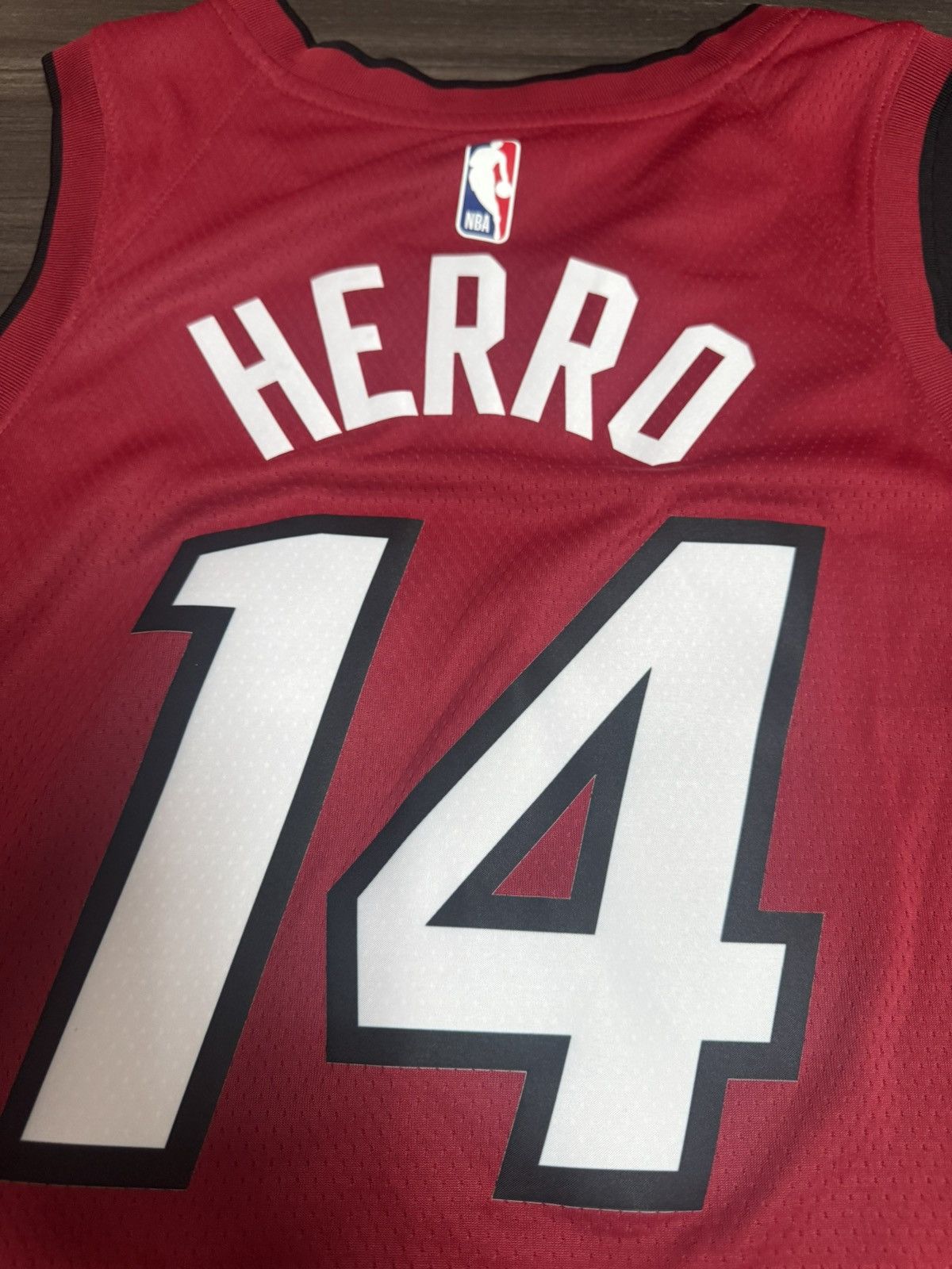 Nike Miami Heat Tyler Herro #14 NBA Dri Fit Swingman Jersey Size US L / EU 52-54 / 3 - 8 Thumbnail