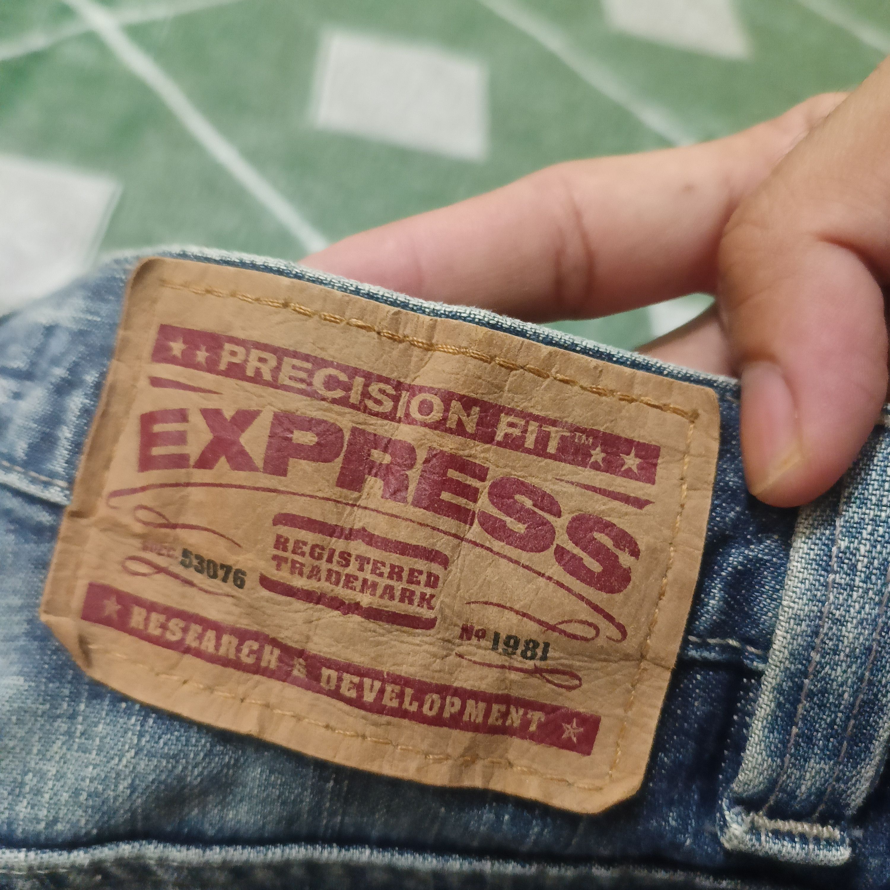 If Six Was Nine Express bush jeans distressed denim Size US 30 / EU 46 - 18 Thumbnail
