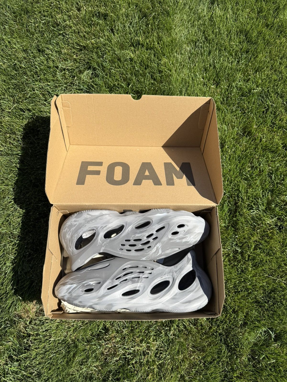 Yeezy Yeezy foam runner Size US 12 / EU 45 - 1 Thumbnail