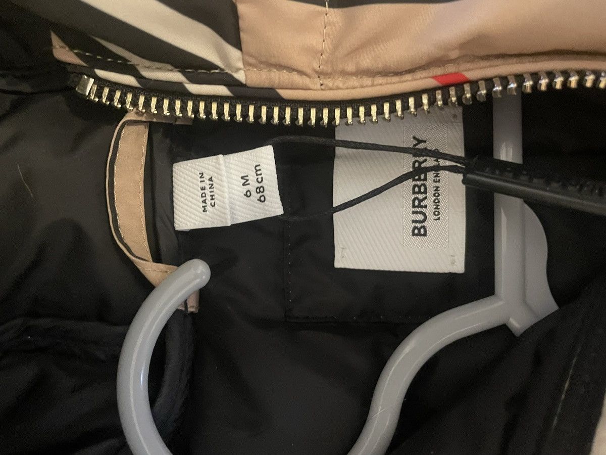 Burberry × Designer 6 month old baby Burberry snowsuit Size US XXS / EU 40 - 2 Thumbnail