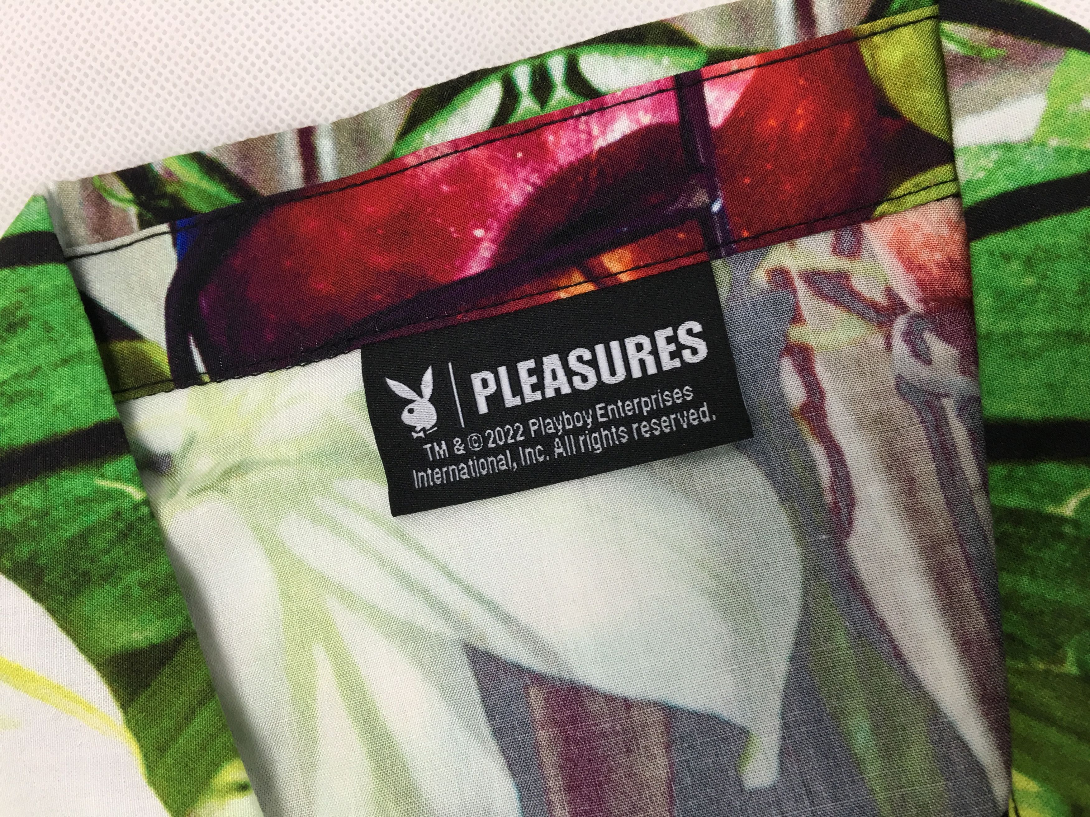 Playboy Pleasures x Playboy Taste Button Down Rayon Shirt Medium Size US M / EU 48-50 / 2 - 7 Thumbnail