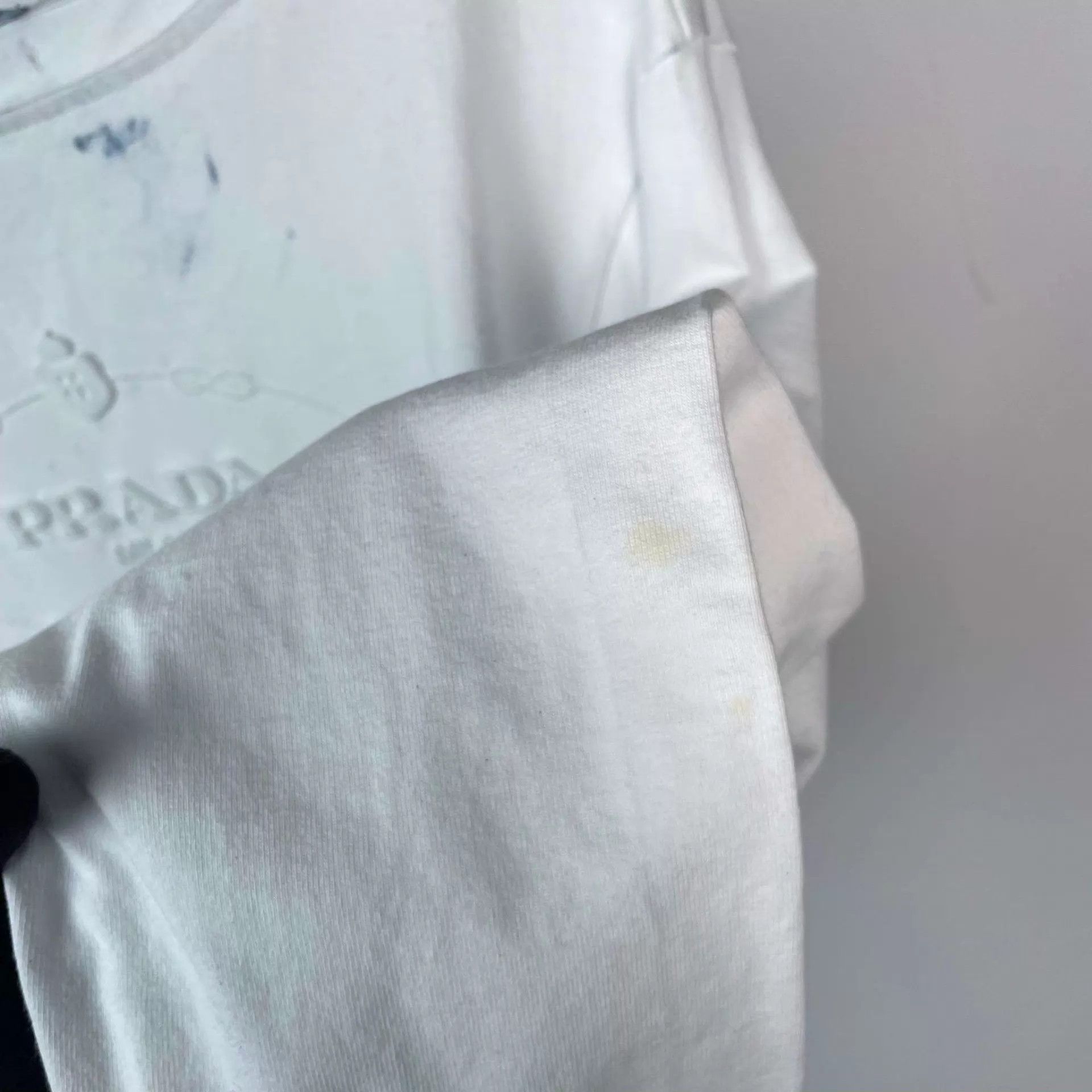 Prada Prada White Embossed Long Sleeve T-shirt Size XS / US 0-2 / IT 36-38 - 4 Thumbnail
