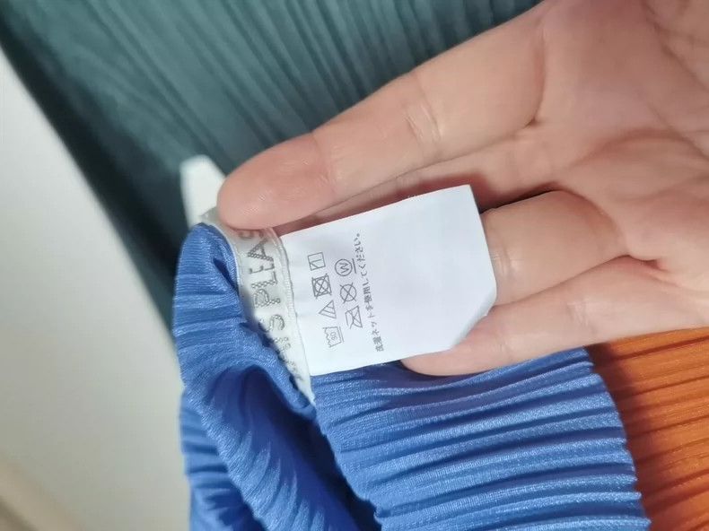 Issey Miyake Issey Miyake size:4 Blue and green color-blocked pleated d Size L / US 10 / IT 46 - 2 Thumbnail
