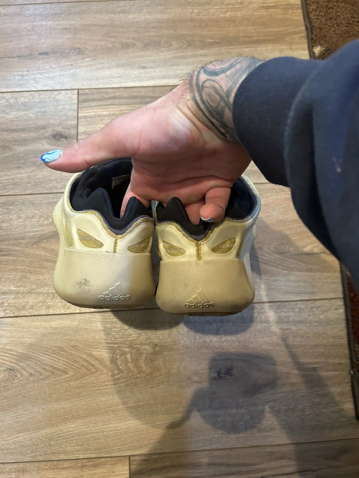 Adidas × Kanye West Adidas Yeezy 700 V3 Safflower Men’s Size 9 Size US 9 / EU 42 - 5 Thumbnail