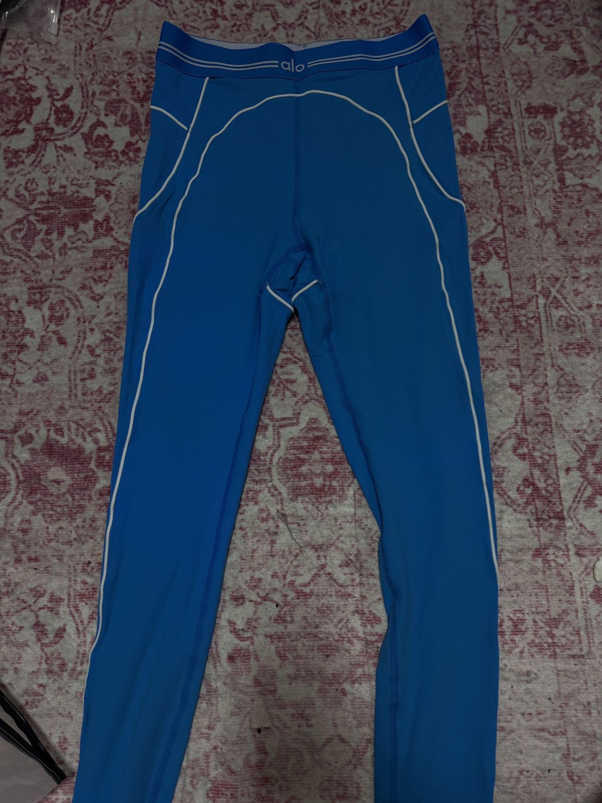 Alo Yoga alo Size 32" / US 10 / IT 46 - 1 Thumbnail