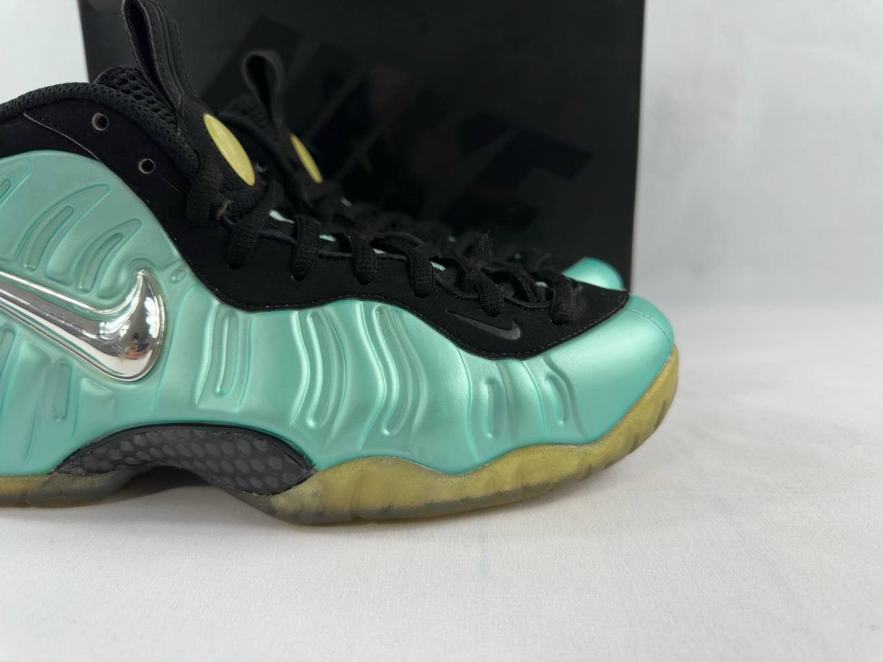 Nike Nike Air Foamposite Pro 'Island Green' Size US 8.5 / EU 41-42 - 3 Thumbnail