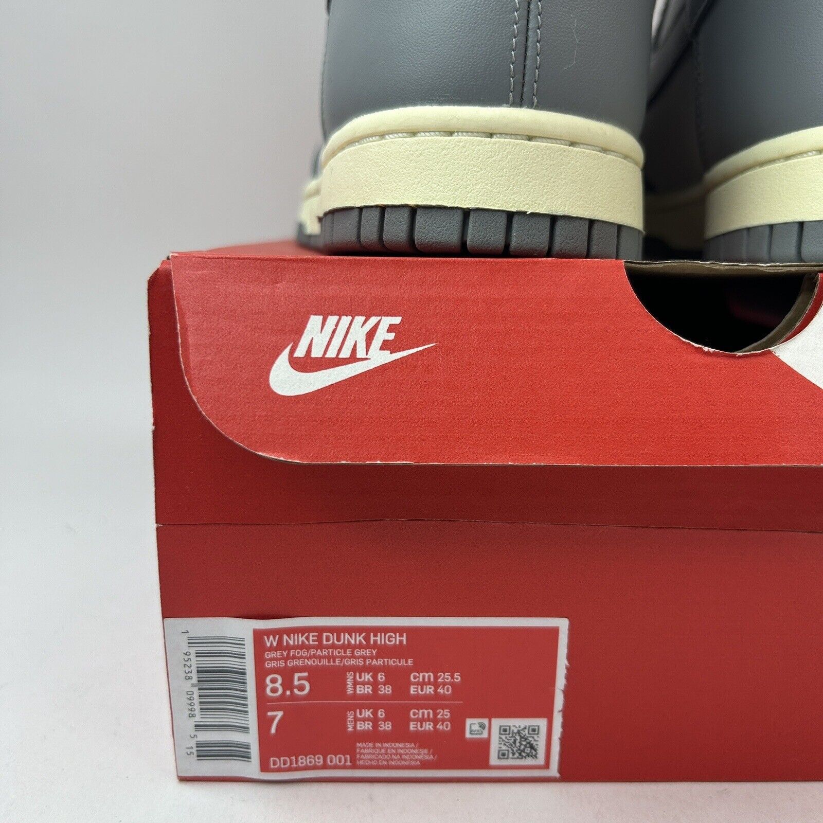 Nike Nike Dunk High WMNS “Aged Grey/Grey Sail” 2023 Size US 8.5 / IT 38.5 - 5 Thumbnail