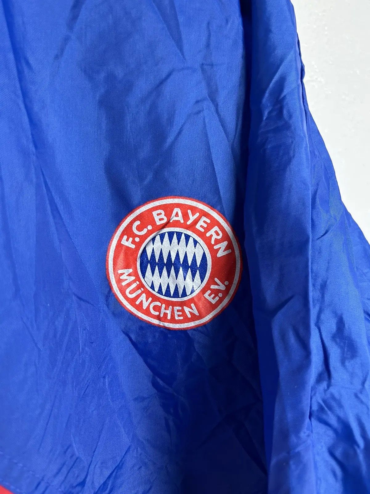 Adidas 90s Vintage Bayern Munchen Packable 1993/94 Rain Jacket Size US L / EU 52-54 / 3 - 8 Thumbnail